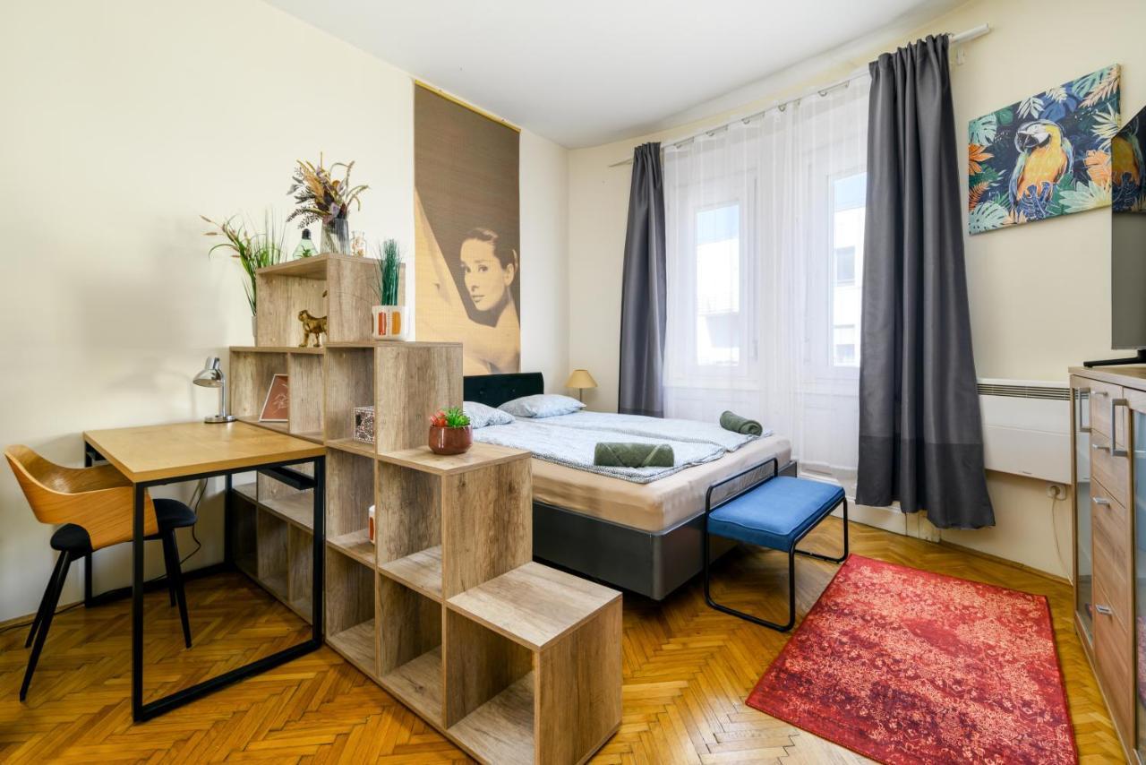 Margaret Apartment By The Danube Budapest Exteriör bild