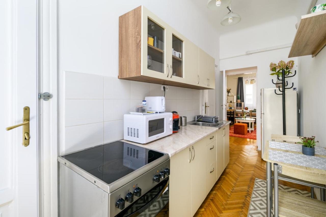 Margaret Apartment By The Danube Budapest Exteriör bild