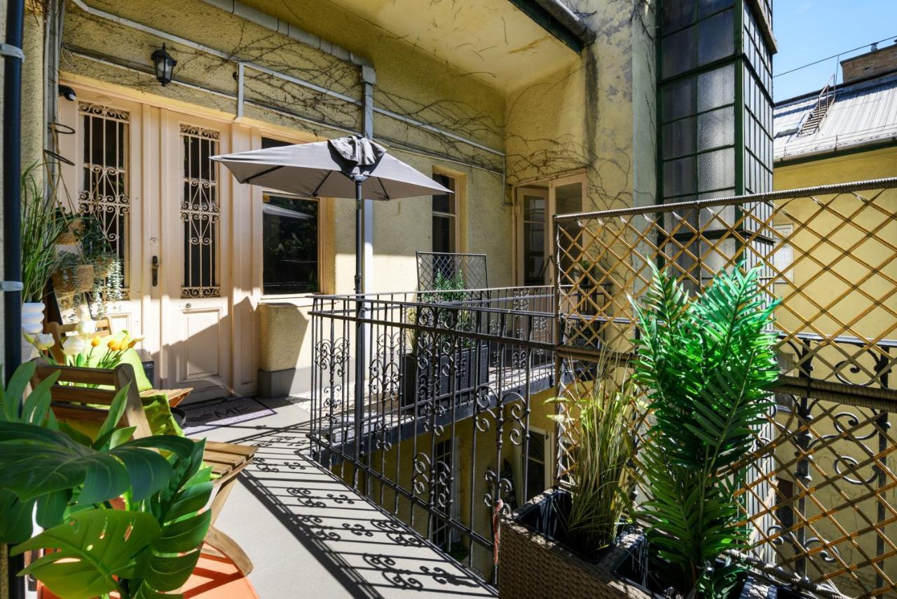 Margaret Apartment By The Danube Budapest Exteriör bild